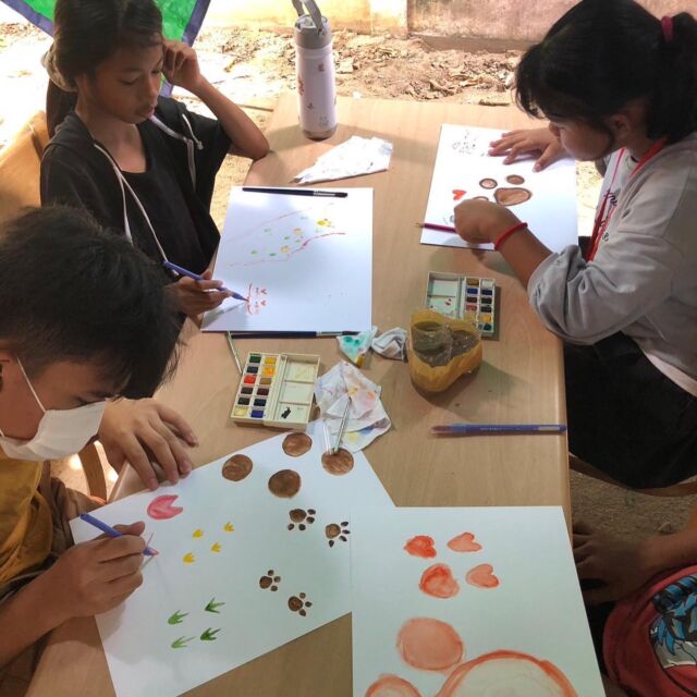 4月23日～ 5月5日まで
NPO法人Follow Your HEARTと共催で
国際交流に関するカンボジアと日本の子どもたちや
地域の方に向けたEVENTを開催します！  期間中は
カンボジアの子どもたちが描いた絵の展示や動画の他に簡単なお絵描きやお手紙を書けるコーナーをご用意。  いただいた作品やお手紙などはNPOが、
日本の人・子どもたちからのメッセージとして
カンボジアの子どもたちに届けに行きます！
カンボジアの子達からお返事ももらえる予定☆  是非、お立ち寄りくださいね！  ▫️和の雰囲気を残した
　　️小さな小さなコワーキングスペース  東武東上線大山駅より徒歩15分
有楽町線千川駅より徒歩10分
池袋駅西口より国際興業バス
水道タンク裏バス停より徒歩1分
お問い合わせ・ご見学はDM、HPまで  Twitter → https://mobile.twitter.com/takeanap_jp/  #板橋区
#豊島区
#千川駅
#大山駅
#小竹向原駅
#要町駅
#コワーキングスペース
#シェアオフィス
#イベントスペース
#ワークスペース
#コミュニティスペース
#畳
#畳の部屋
#カフェ
#コーヒー
#和カフェ
#japaneseculture
#カンボジア