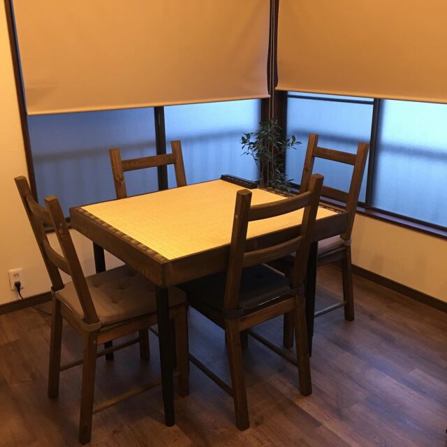 ワーキングスペースにある畳デスクは、何名かで一緒に作業をしたり、混んでなければ書類を広げたり、広さがあるのでちょこっと人気のスペースです。

明日は会員様限定日。
次回ドロップインは、10日（金）です！

【ドロップイン利用料金】
〜1時間　550円
〜2時間　990円
2時間を超えて〜営業終了まで　1,480円
※全て税込

▫️和の雰囲気を残した
　　️小さな小さなコワーキングスペース▫️

東武東上線大山駅より徒歩18分
有楽町線千川駅より徒歩9分
池袋駅西口より国際興業バス
水道タンク裏バス停より徒歩1分
お問い合わせ・ご見学はDM、HPまで

Twitter → https://mobile.twitter.com/takeanap_jp/
HP → https://mmpr.co.jp/solution4/

#板橋区
#豊島区
#千川駅
#大山駅
#小竹向原駅
#要町駅
#テイクアナップ
#TAKEANAP
#コワーキングスペース
#シェアオフィス
#イベントスペース
#ワークスペース
#コミュニティスペース
#自習室
#畳
#畳の部屋
#カフェ
#コーヒー 
#和カフェ 
#japaneseculture