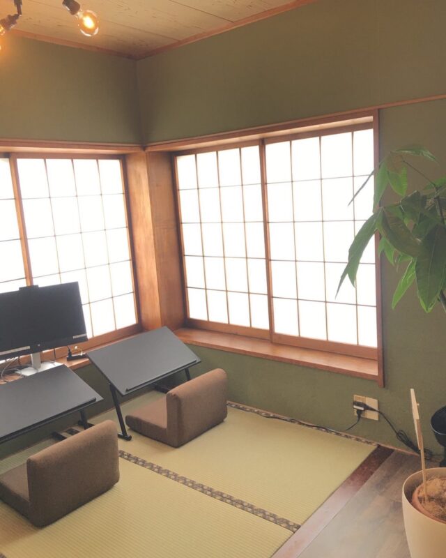 本日5日は
ドロップイン・ナイトお試し開放日🪟

⭐︎ドロップイン利用料金⭐︎
〜1時間550円
〜2時間990円
2時間を超えて〜営業終了まで　1,480円
※全て税込

⭐︎営業時間⭐︎
OPEN〜本日22時まで
※通常は17時まで
※ドロップインは不定期開催

和の雰囲気も残した
小さな小さなコワーキングスペース

有楽町線千川駅から徒歩7分
池袋より国際興業バス
水道タンク裏バス停より徒歩1分
ドロップイン開催中(不定休)
お問い合わせ・ご見学はDM、HPまで

Twitter → https://mobile.twitter.com/takeanap_jp/
HP → https://mmpr.co.jp/solution4/

#板橋区
#豊島区
#千川駅
#大山駅
#小竹向原駅
#要町駅
#テイクアナップ
#TAKEANAP
#コワーキングスペース
#シェアオフィス
#イベントスペース
#ワークスペース
#コミュニティスペース
#自習室
#畳
#畳の部屋
#カフェ
#コーヒー 
#和カフェ 
#japaneseculture
