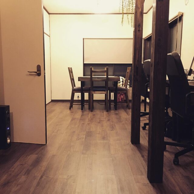 仕事の集中力が切れてきたら、ごろーんと体勢を変えて横になってみたり、休憩スペースでコーヒー淹れて味わったり、ベランダに出て外の空気を吸ったりと、いろいろなリフレッシュ方法を楽しみながら仕事をしています(*´-`)
本日もどうもありがとうございました♡

次回、ドロップインは25日（水）です！

【ドロップイン利用料金】
〜1時間　550円
〜2時間　990円
2時間を超えて〜営業終了まで　1,480円
※全て税込

※ドロップインは不定期開催

▫️和の雰囲気を残した
　小さな小さなコワーキングスペース▫️

東武東上線大山駅より徒歩17分
有楽町線千川駅より徒歩9分
池袋より国際興業バス
水道タンク裏バス停より徒歩1分
お問い合わせ・ご見学はDM、HPまで

Twitter → https://mobile.twitter.com/takeanap_jp/
HP → https://mmpr.co.jp/solution4/

#板橋区
#豊島区
#千川駅
#大山駅
#小竹向原駅
#要町駅
#テイクアナップ
#TAKEANAP
#コワーキングスペース
#シェアオフィス
#イベントスペース
#ワークスペース
#コミュニティスペース
#自習室
#畳
#畳の部屋
#カフェ
#コーヒー 
#和カフェ 
#japaneseculture