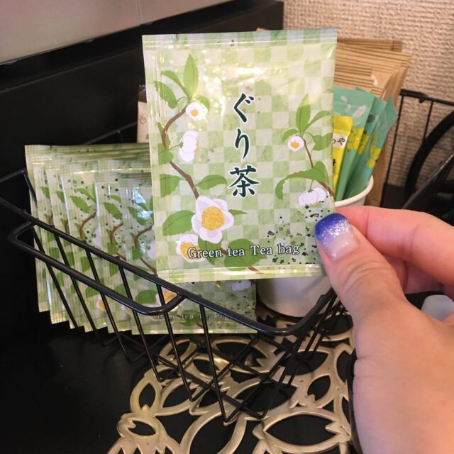 数に限りがありますが、休憩スペースに
緑茶のティーバッグを置きました🍵
冷房で体が冷えたとき、ほっと一息つきたいとき、ごはんを召し上がるときなどにどうぞ☆

本日16日は、20時までドロップイン開催中！

【ドロップイン利用料金】
〜1時間　550円
〜2時間　990円
2時間を超えて〜営業終了まで　1,480円
※全て税込

▫️和の雰囲気を残した
　　️小さな小さなコワーキングスペース▫️

東武東上線大山駅より徒歩18分
有楽町線千川駅より徒歩9分
池袋駅西口より国際興業バス
『水道タンク裏』下車より徒歩1分
お問い合わせ・ご見学はDM、HPまで

Twitter → https://mobile.twitter.com/takeanap_jp/
HP → https://takeanap.jp/

#板橋区
#豊島区
#千川駅
#大山駅
#小竹向原駅
#要町駅
#テイクアナップ
#TAKEANAP
#コワーキングスペース
#シェアオフィス
#イベントスペース
#ワークスペース
#コミュニティスペース
#自習室
#畳
#畳の部屋
#カフェ
#コーヒー
#和カフェ
#japaneseculture