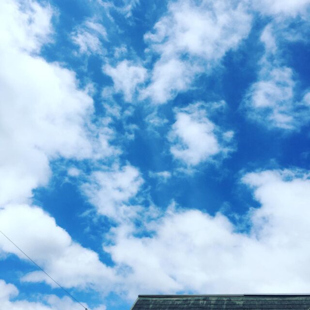 今日は良い天気でしたね

明日6日は、会員様限定日。
明後日7日は、清掃の為お休みです。
次回ドロップインは、8日9：00〜17：00です。

⭐︎ドロップイン利用料金⭐︎
〜1時間550円
〜2時間990円
2時間を超えて〜営業終了まで　1,480円
※全て税込

⭐︎ドロップイン営業時間⭐︎
OPEN〜17時まで

※wifi工事中の為、回線速度は
　少し遅めです(4月20日前後解消予定)
※ドロップインは不定期開催

和の雰囲気も残した
小さな小さなコワーキングスペース

東武東上線大山駅より徒歩17分
有楽町線千川駅から徒歩9分
池袋より国際興業バス
水道タンク裏バス停より徒歩1分
お問い合わせ・ご見学はDM、HPまで

Twitter → https://mobile.twitter.com/takeanap_jp/
HP → https://mmpr.co.jp/solution4/

#板橋区
#豊島区
#千川駅
#大山駅
#小竹向原駅
#要町駅
#テイクアナップ
#TAKEANAP
#コワーキングスペース
#シェアオフィス
#イベントスペース
#ワークスペース
#コミュニティスペース
#自習室
#畳
#畳の部屋
#カフェ
#コーヒー 
#和カフェ 
#japaneseculture