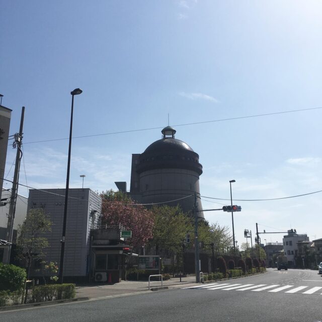 今日は少し動いただけで汗だくで
初夏が少しずつ近づいてきている…
そんな1日でした💦💦

明日は会員様・御予約の方限定日です(°▽°)
次回ドロップインは
24日（日）に開放します
静かな環境で落ち着いてお仕事されたい方、
お気軽にお越しください

⭐︎ドロップイン利用料金⭐︎
〜1時間　550円
〜2時間　990円
2時間を超えて〜営業終了まで　1,480円
※全て税込

⭐︎ドロップイン営業時間⭐︎
OPEN〜17時まで

※ドロップインは不定期開催

▫️和の雰囲気も残した
  小さな小さなコワーキングスペース▫️

東武東上線大山駅より徒歩17分
有楽町線千川駅から徒歩9分
池袋より国際興業バス
水道タンク裏バス停より徒歩1分
お問い合わせ・ご見学はDM、HPまで

Twitter → https://mobile.twitter.com/takeanap_jp/
HP → https://mmpr.co.jp/solution4/

#板橋区
#豊島区
#千川駅
#大山駅
#小竹向原駅
#要町駅
#テイクアナップ
#TAKEANAP
#コワーキングスペース
#シェアオフィス
#イベントスペース
#ワークスペース
#コミュニティスペース
#自習室
#畳
#畳の部屋
#カフェ
#コーヒー 
#和カフェ 
#japaneseculture
