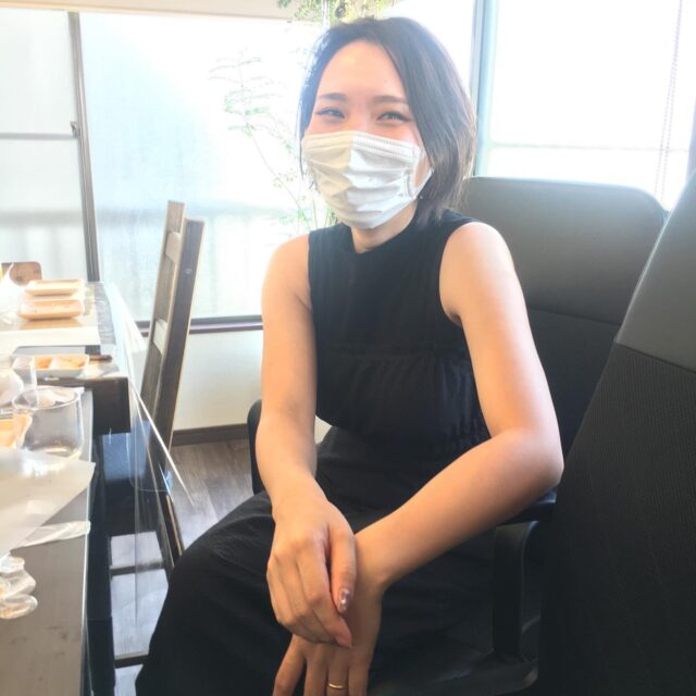 本日はベトナム出身
クエちゃん先生の
生春巻きブッフェ
&ベトナム語教室でした🇻🇳

日本人が発話しない子音がある
ベトナム語の発音の難しさにびっくり
料理を作りながらベトナムのことを
教わったり勉強になりました

生春巻き簡単で楽しかった☺️

次回イベントは7月30日🇻🇳×🇯🇵
ベトナムと日本の交流会を行います
日本で働いたり、日本語を勉強している
ベトナムの方達と一緒に
ゲームしたりお互いの未来について学ぶ会

ワークショップより
気楽に参加が可能な会です🥗🥂
是非遊びに来て下さいね☺️

お申込は弊社HP
takeanap.jp

またはこくちーずより
https://www.kokuchpro.com/group/takeanap/

#板橋区
#豊島区
#千川駅
#大山駅
#小竹向原駅
#要町駅
#テイクアナップ
#TAKEANAP
#コワーキングスペース
#シェアオフィス
#イベントスペース
#ワークスペース
#コミュニティスペース
#自習室
#畳
#畳の部屋
#カフェ
#コーヒー
#和カフェ
#japaneseculture