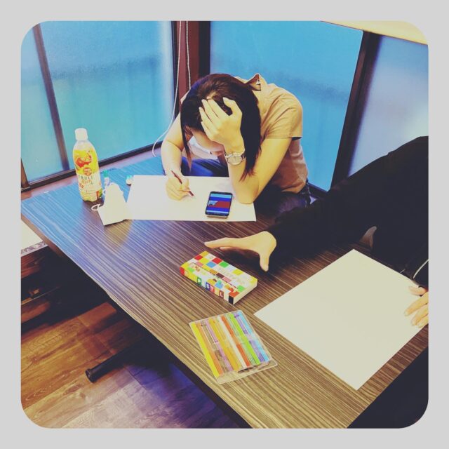 昼にgoodsのご案内を
まとめていたら連絡があって
シさんも遊びに🇹🇼

可愛い絵を描いてくれました☺️

大山でご飯を食べながら
またイベントの話をしたり
楽しい打ち合わせ🥂

明日も
ドロップイン&展覧会開催してます⭐︎

▫️和の雰囲気を残した
　　️小さな小さなコワーキングスペース

東武東上線大山駅より徒歩15分
有楽町線千川駅より徒歩10分
池袋駅西口より国際興業バス
水道タンク裏バス停より徒歩1分
お問い合わせ・ご見学はDM、HPまで

Twitter → https://mobile.twitter.com/takeanap_jp/

#板橋区
#豊島区
#千川駅
#大山駅
#小竹向原駅
#要町駅
#テイクアナップ
#コワーキングスペース
#イベントスペース
#ワークスペース
#コミュニティスペース
#畳の部屋
#カフェ
#コーヒー
#国際交流
#地域交流
#展覧会
